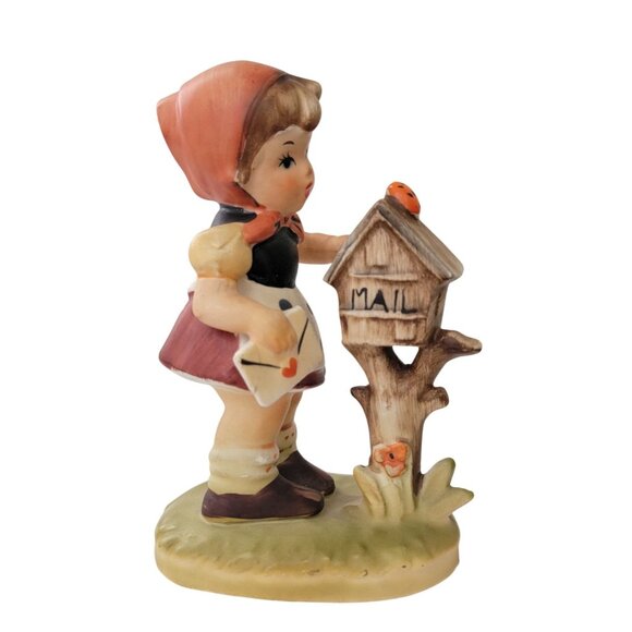 Vintage Figurines "Postman & Little Miss Mail" Hand-Painted Porcelain 5" JAPAN - Picture 7 of 13